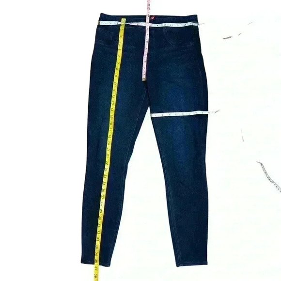 SPANX Dark Wash Denim Legging Women’s Size Medium - Picture 7 of 7